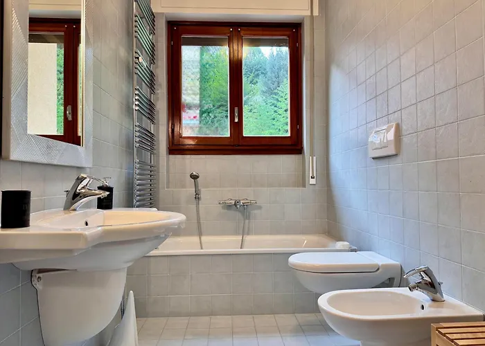 Dave Luxury View Como